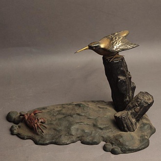 "Птица и краб", бронзовая композиция из Японии